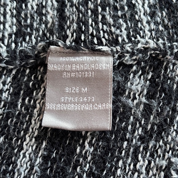 Charlotte Russe Marled Black and Gray Cardigan size M - Picture 7 of 7